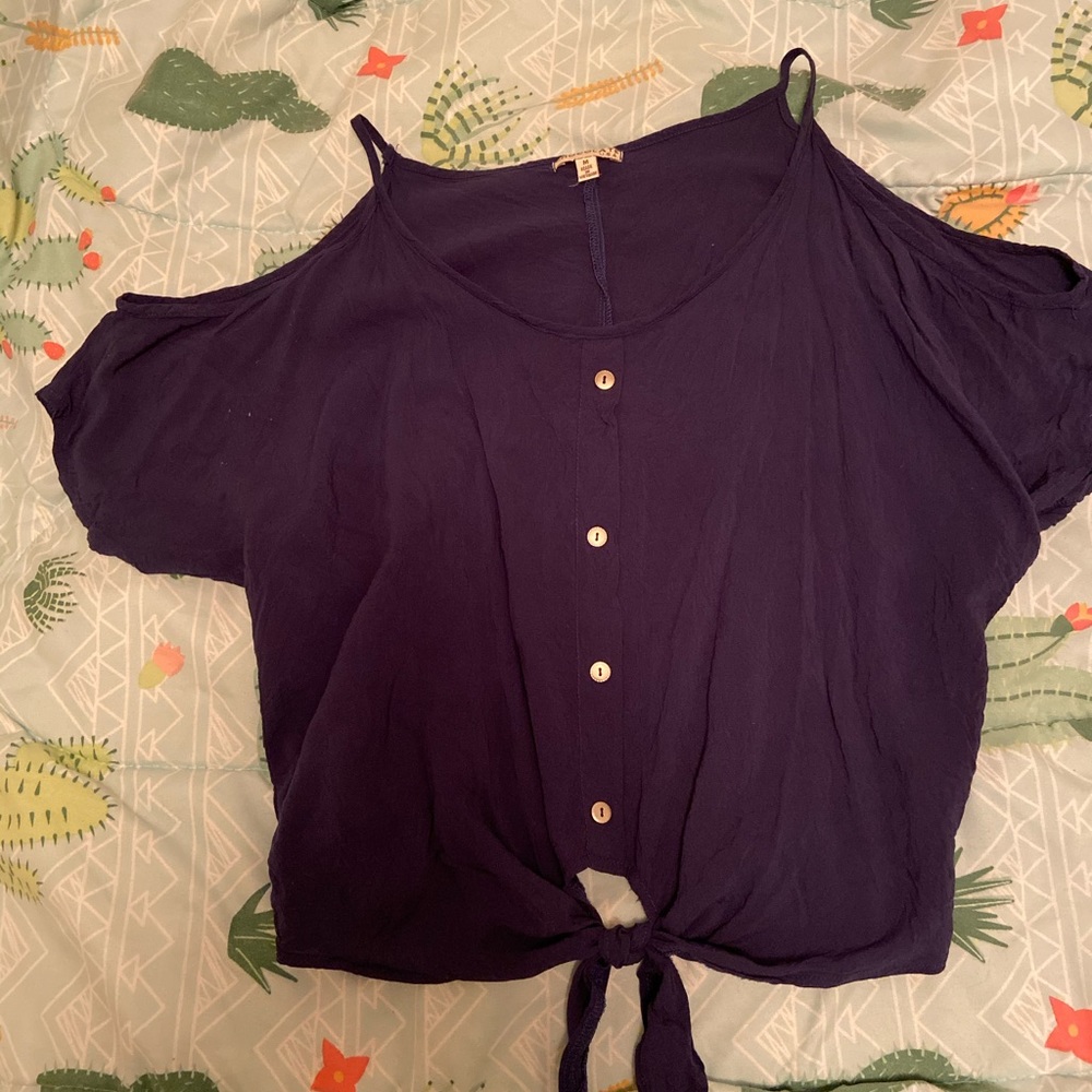 Navy cold shoulder crop top